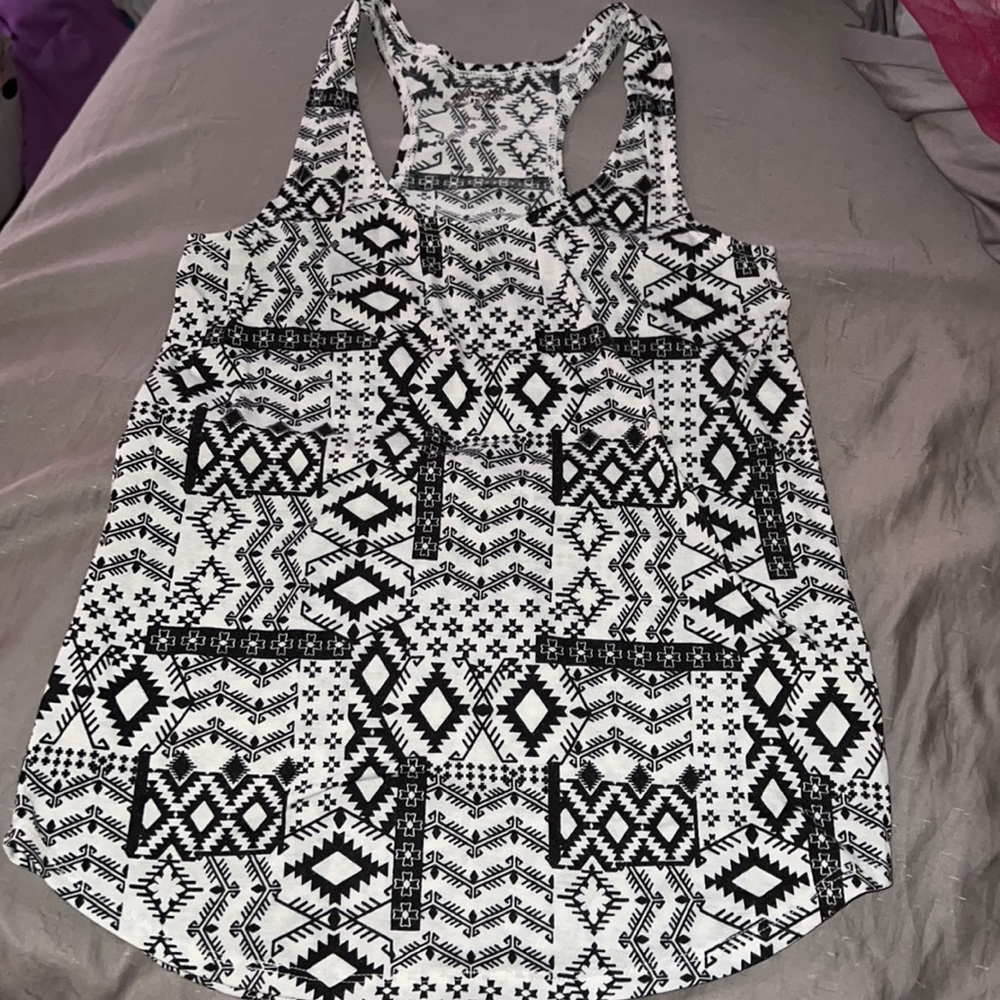 Arizona Junior’s Size Small Racerback Tank Top